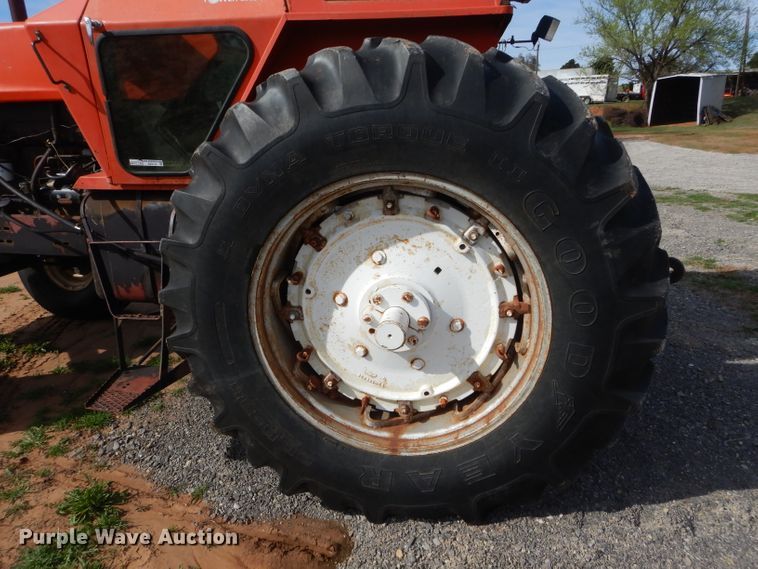 image for item GK9123 1975 Allis Chalmers AC7060 tractor