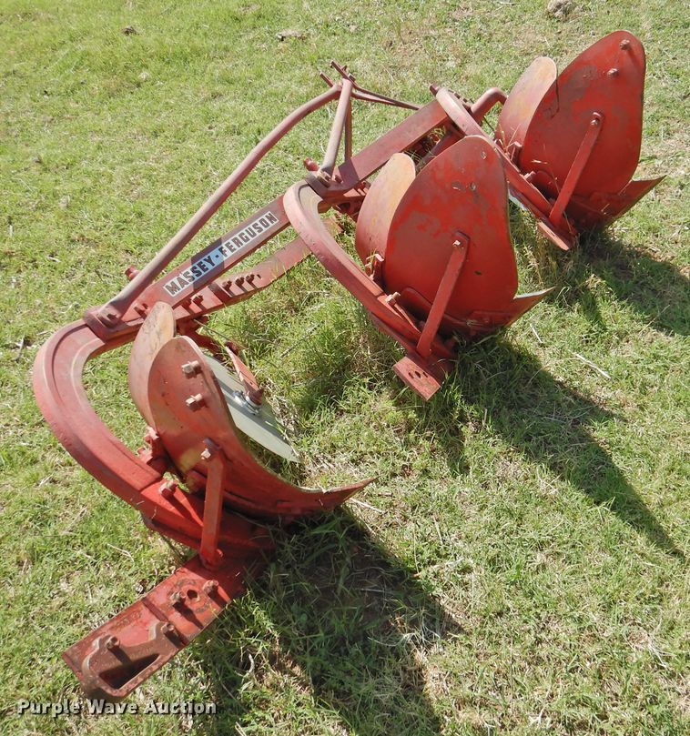 image for item GN9957 Massey-Ferguson 72 three bottom plow
