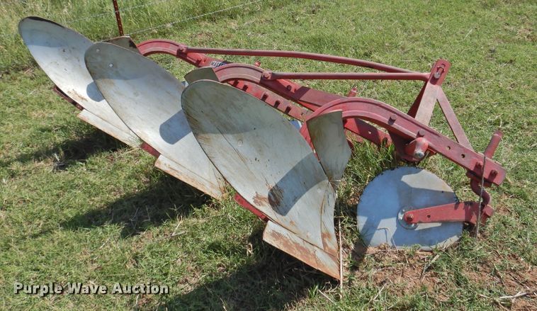 image for item GN9957 Massey-Ferguson 72 three bottom plow