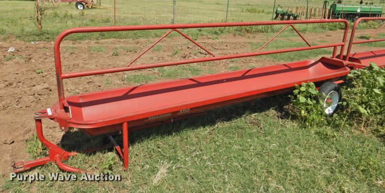 image for item GN9959 Feed Train mobile feed bunks