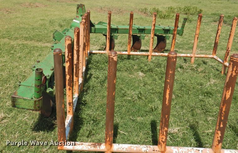 image for item GN9961 John Deere E0090 V-ripper