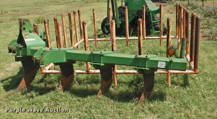 image for item GN9961 John Deere E0090 V-ripper