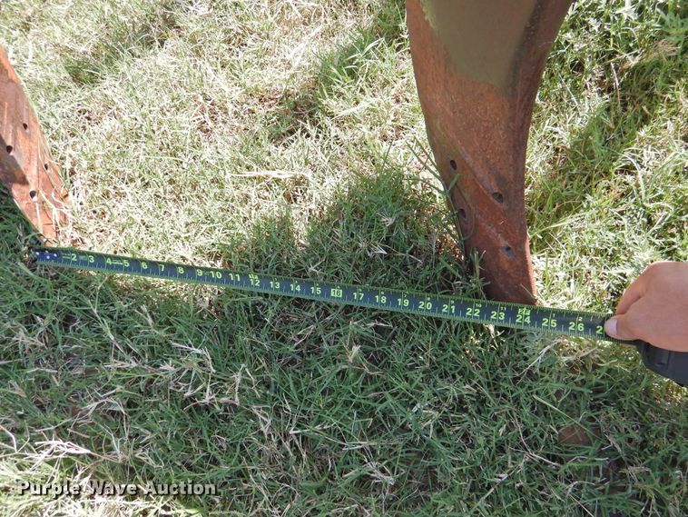 image for item GN9961 John Deere E0090 V-ripper