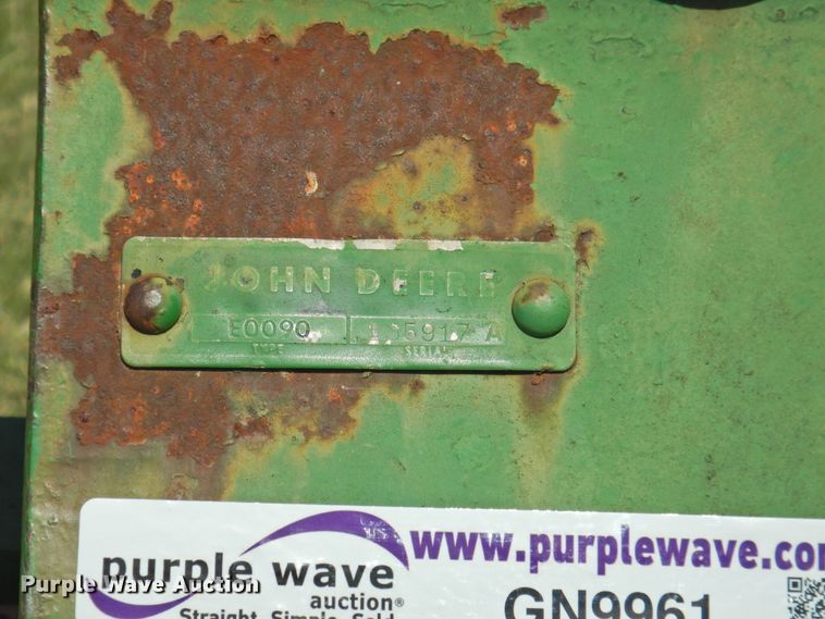 image for item GN9961 John Deere E0090 V-ripper