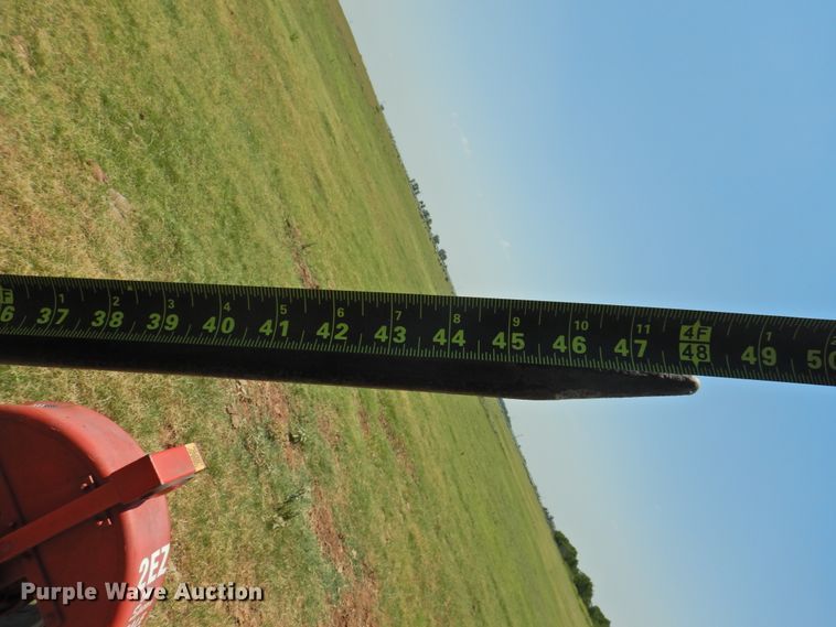 image for item GN9965 2EZ One Spear Bale Mover hay dolly