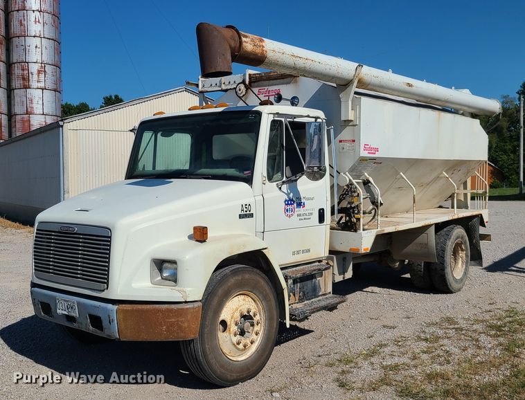 image for item GT9210 1999 Freightliner FL70  feed delivery truck