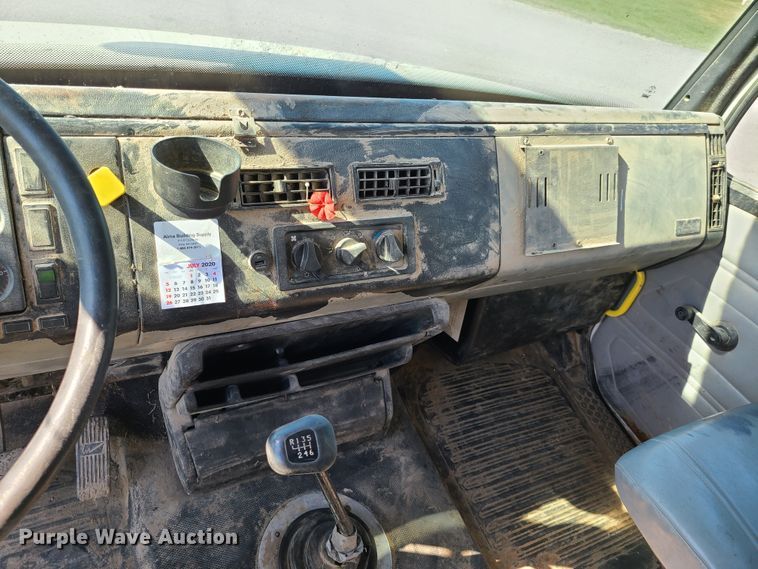 image for item GT9210 1999 Freightliner FL70  feed delivery truck