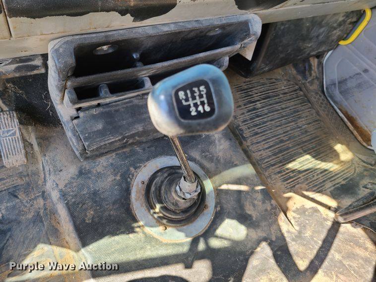 image for item GT9210 1999 Freightliner FL70  feed delivery truck