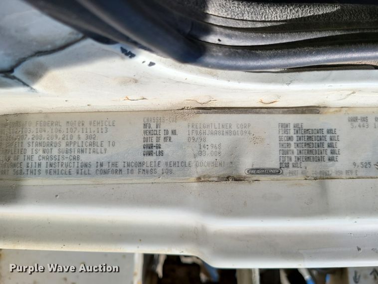 image for item GT9210 1999 Freightliner FL70  feed delivery truck