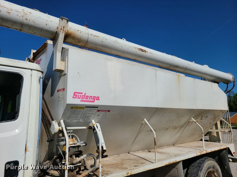 image for item GT9210 1999 Freightliner FL70  feed delivery truck