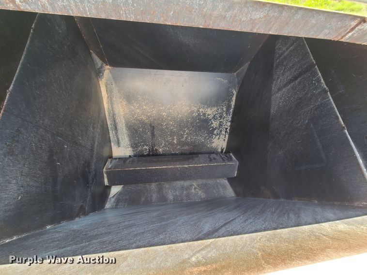 image for item GT9210 1999 Freightliner FL70  feed delivery truck