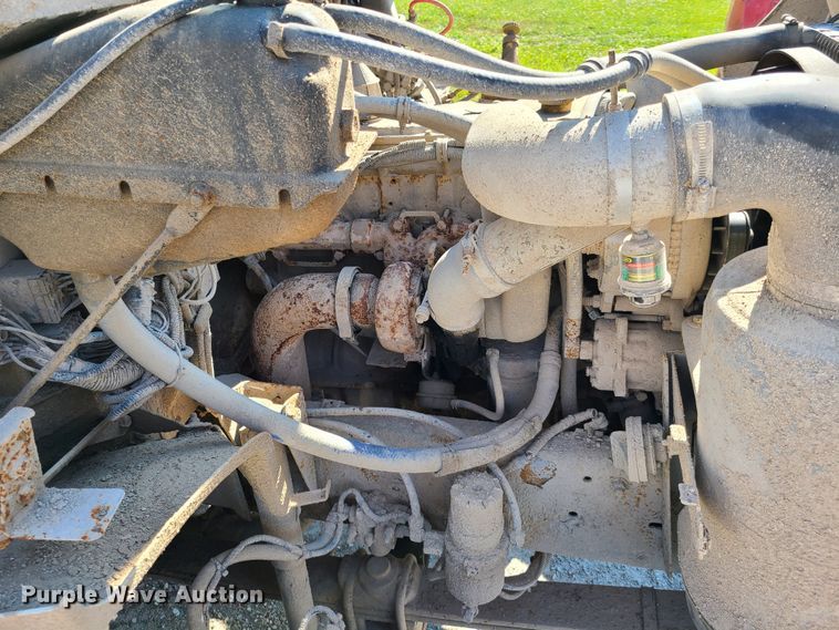 image for item GT9210 1999 Freightliner FL70  feed delivery truck