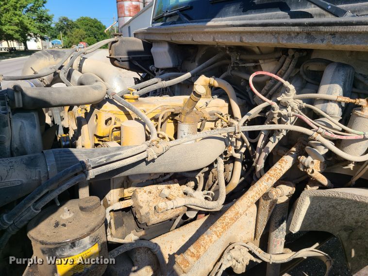 image for item GT9210 1999 Freightliner FL70  feed delivery truck