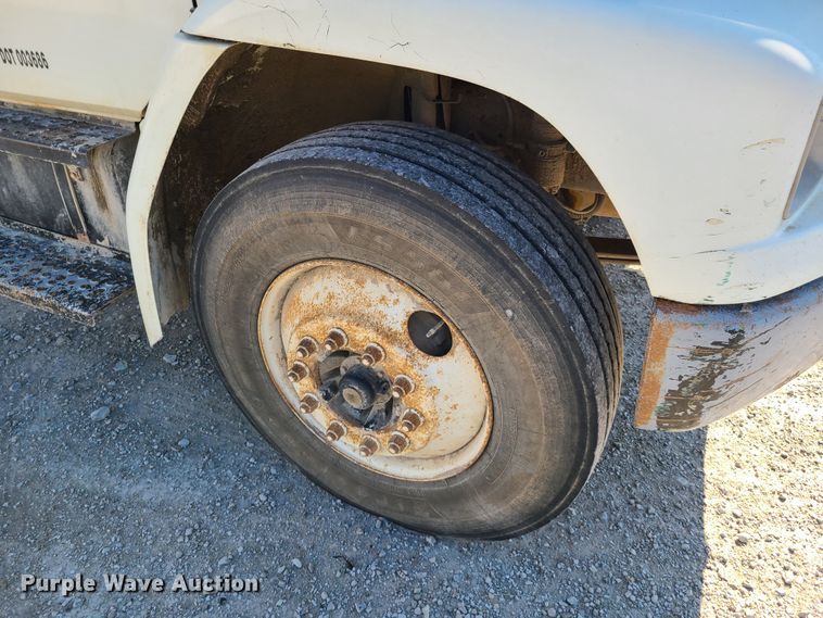 image for item GT9210 1999 Freightliner FL70  feed delivery truck