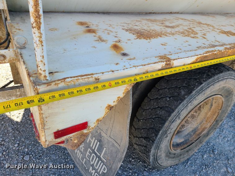 image for item GT9210 1999 Freightliner FL70  feed delivery truck