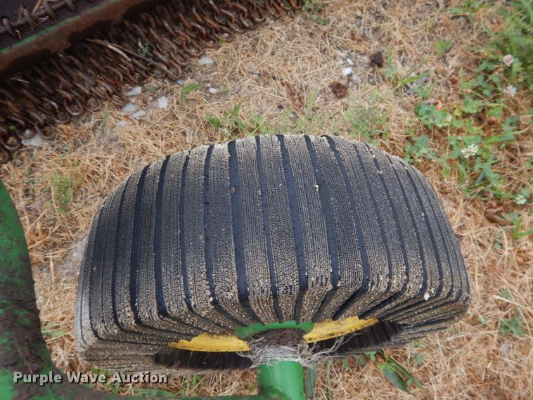 image for item GT9333 John Deere MX10 rotary mower