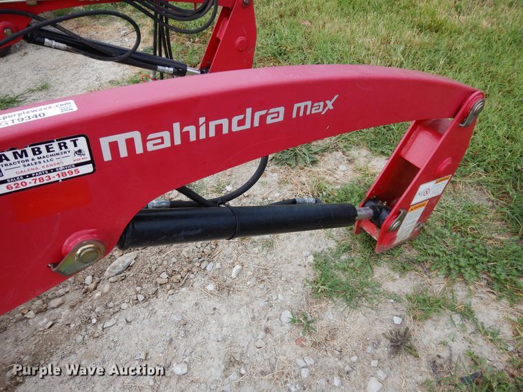 image for item GT9340 Mahindra Max 26L loader