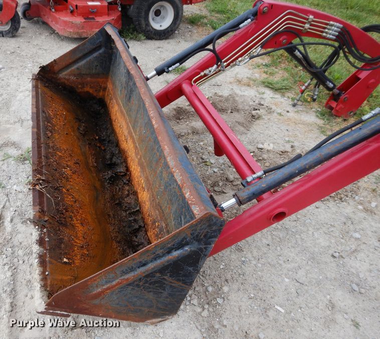image for item GT9340 Mahindra Max 26L loader