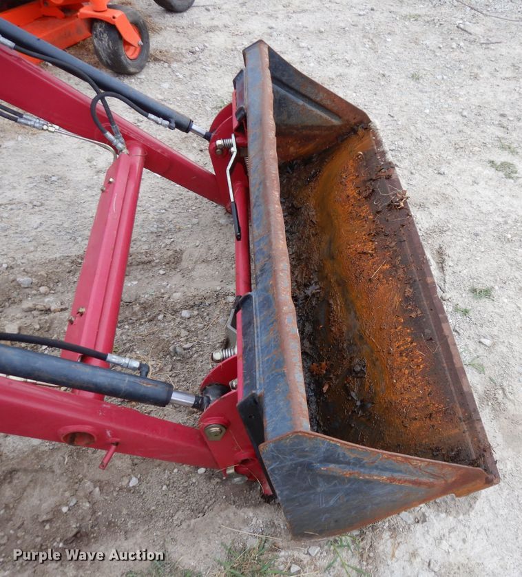 image for item GT9340 Mahindra Max 26L loader