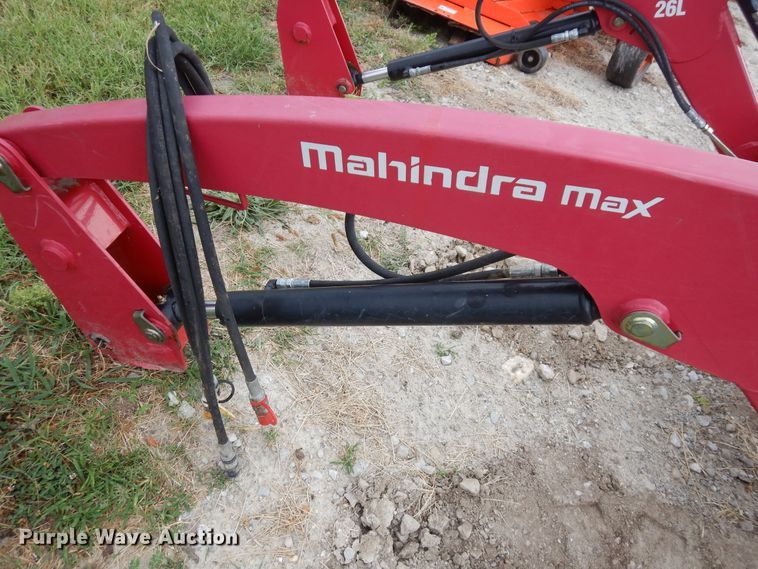 image for item GT9340 Mahindra Max 26L loader