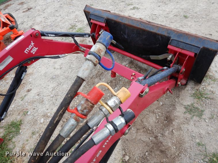 image for item GT9340 Mahindra Max 26L loader