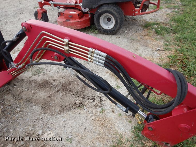 image for item GT9340 Mahindra Max 26L loader
