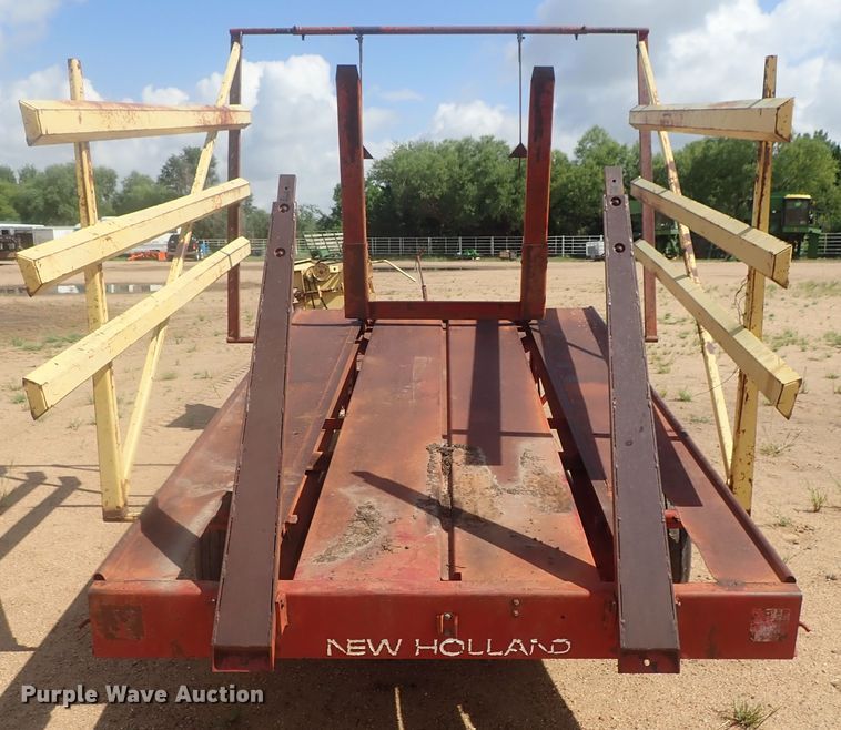 image for item GV9509 New Holland Stackliner 1002 bale stacker