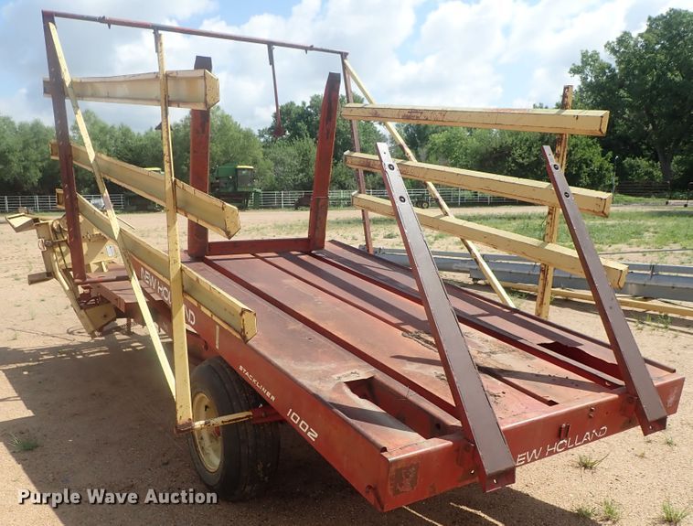 image for item GV9509 New Holland Stackliner 1002 bale stacker