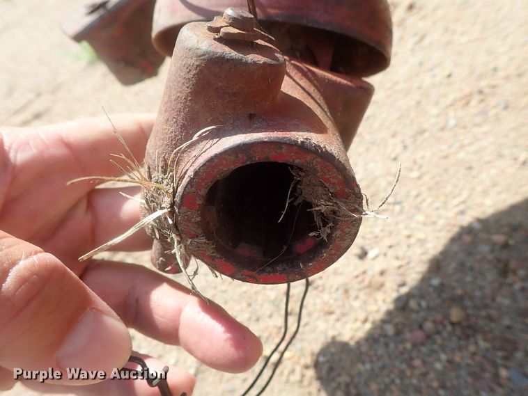 image for item GV9509 New Holland Stackliner 1002 bale stacker