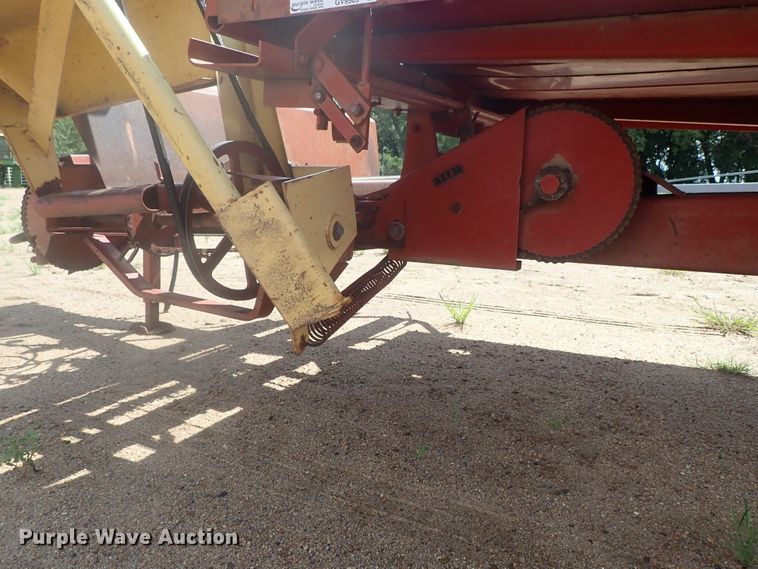 image for item GV9509 New Holland Stackliner 1002 bale stacker