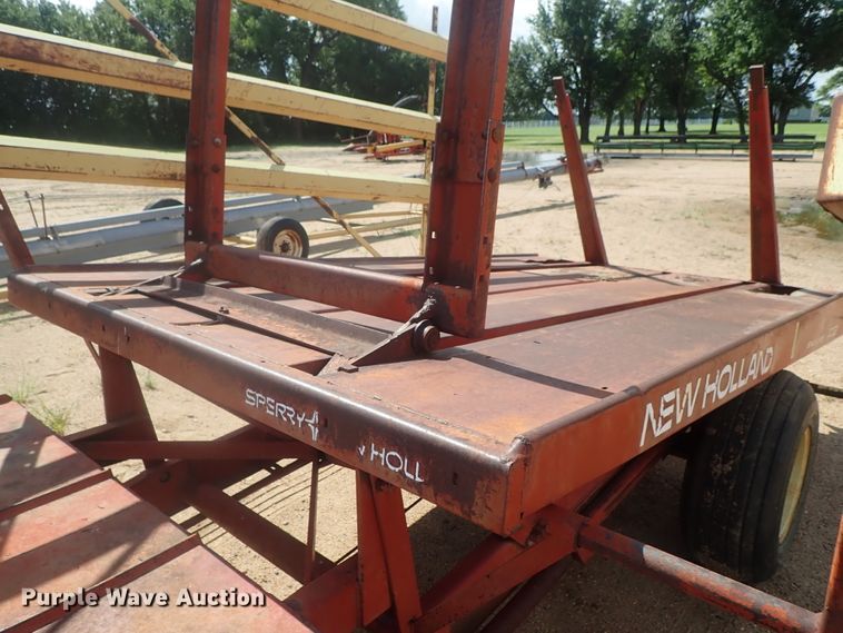 image for item GV9509 New Holland Stackliner 1002 bale stacker