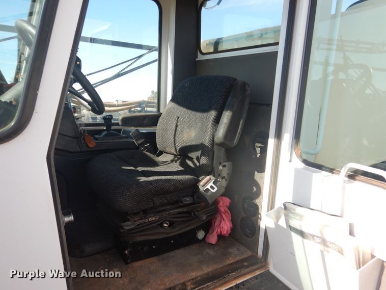 image for item HC9055 2009 AGCO Spra-Coupe 4460 sprayer