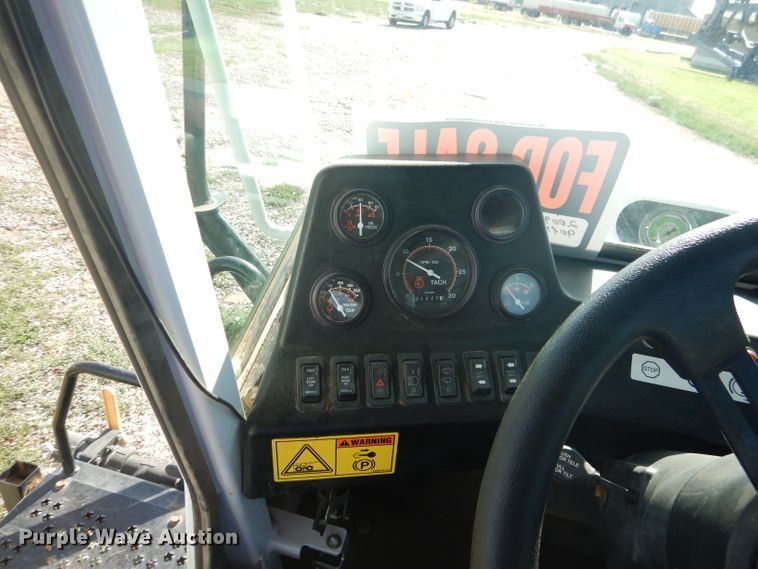 image for item HC9055 2009 AGCO Spra-Coupe 4460 sprayer