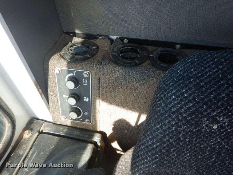 image for item HC9055 2009 AGCO Spra-Coupe 4460 sprayer