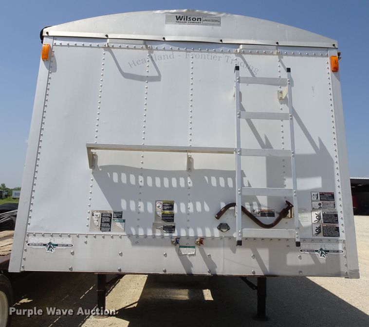 image for item HC9067 2007 Wilson DWH-551C double hopper bottom grain trailer