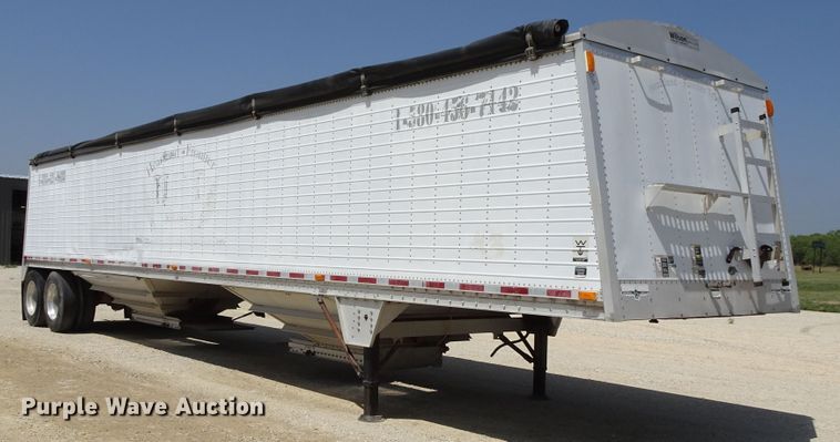 image for item HC9067 2007 Wilson DWH-551C double hopper bottom grain trailer