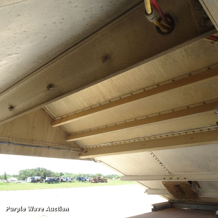 image for item HC9067 2007 Wilson DWH-551C double hopper bottom grain trailer