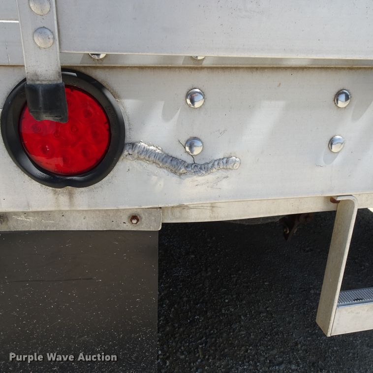 image for item HC9067 2007 Wilson DWH-551C double hopper bottom grain trailer