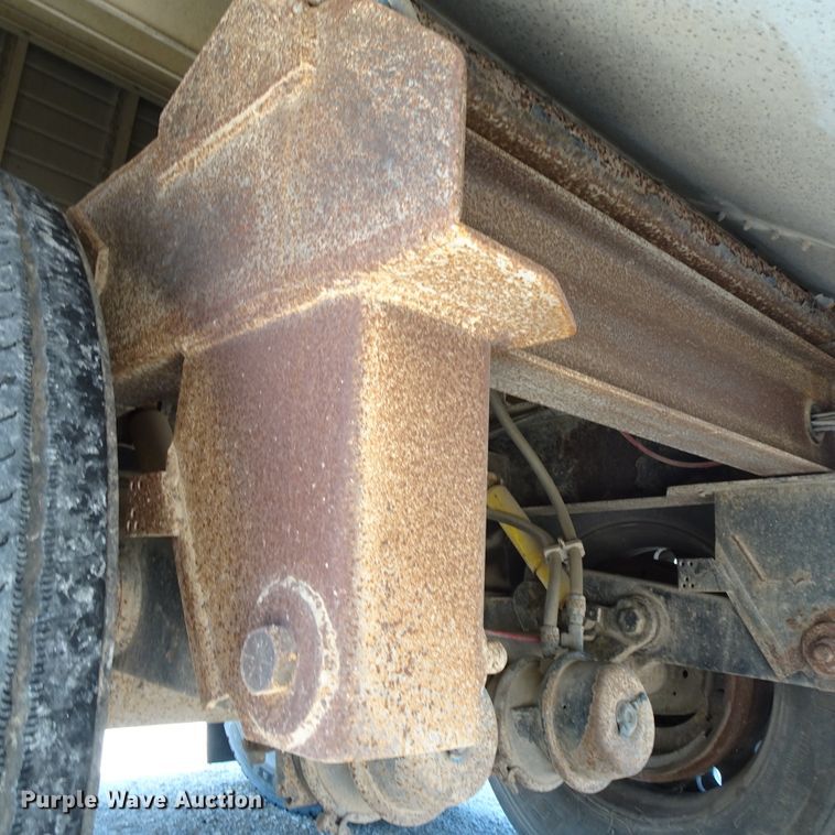 image for item HC9067 2007 Wilson DWH-551C double hopper bottom grain trailer