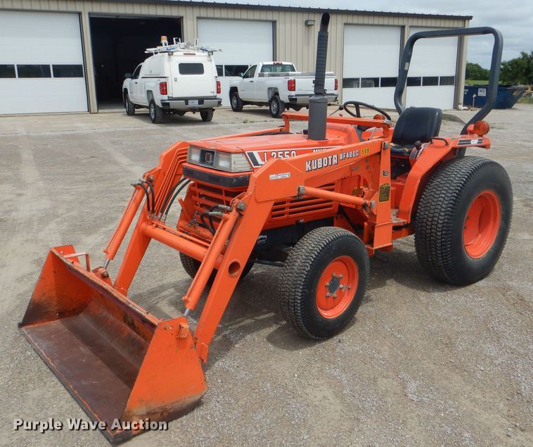 image for item HM9649 Kubota L2550D  MFWD tractor