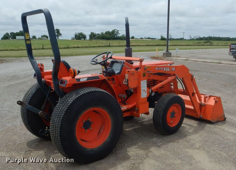 image for item HM9649 Kubota L2550D  MFWD tractor