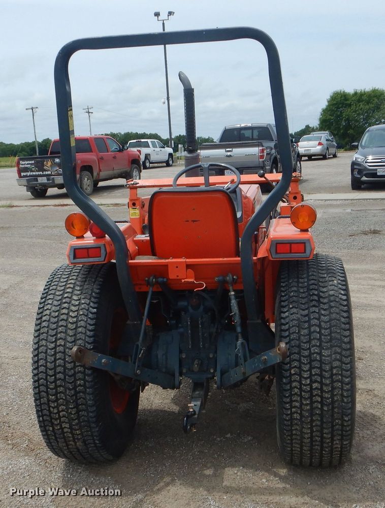 image for item HM9649 Kubota L2550D  MFWD tractor