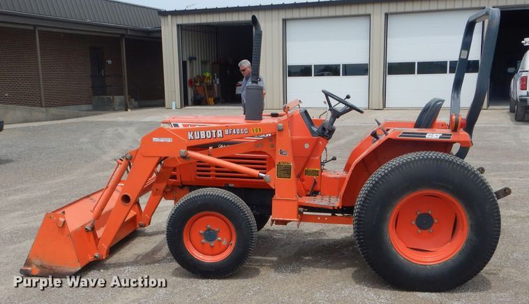 image for item HM9649 Kubota L2550D  MFWD tractor