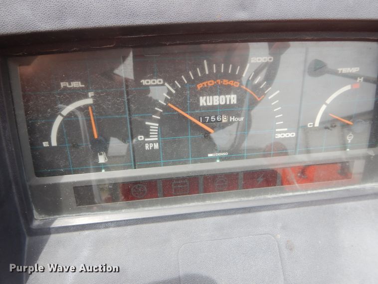 image for item HM9649 Kubota L2550D  MFWD tractor