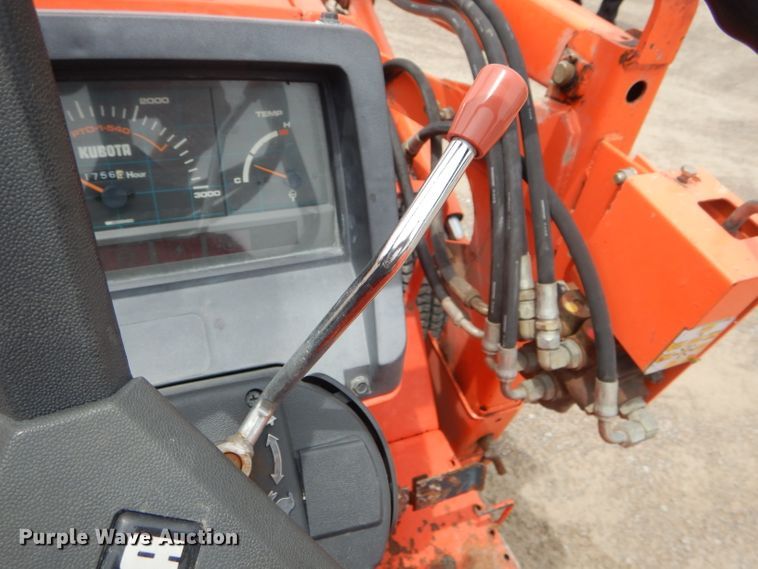 image for item HM9649 Kubota L2550D  MFWD tractor