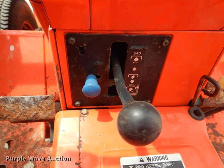 image for item HM9649 Kubota L2550D  MFWD tractor