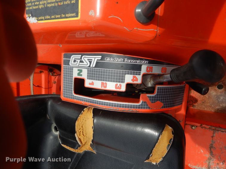 image for item HM9649 Kubota L2550D  MFWD tractor