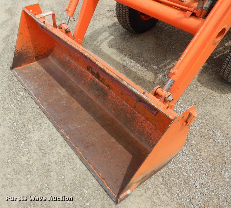 image for item HM9649 Kubota L2550D  MFWD tractor