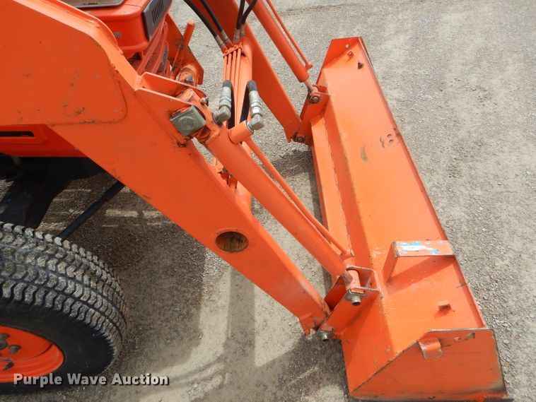 image for item HM9649 Kubota L2550D  MFWD tractor