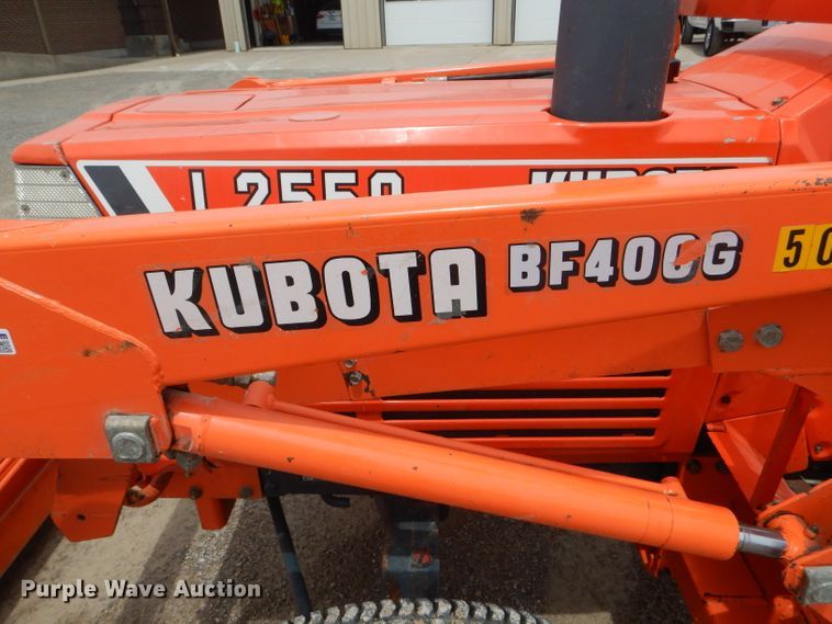 image for item HM9649 Kubota L2550D  MFWD tractor